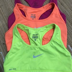 Nike sports bras XS